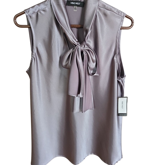 Nine West Tops - Nine West Sleeveless Blouse Sz S Platinum